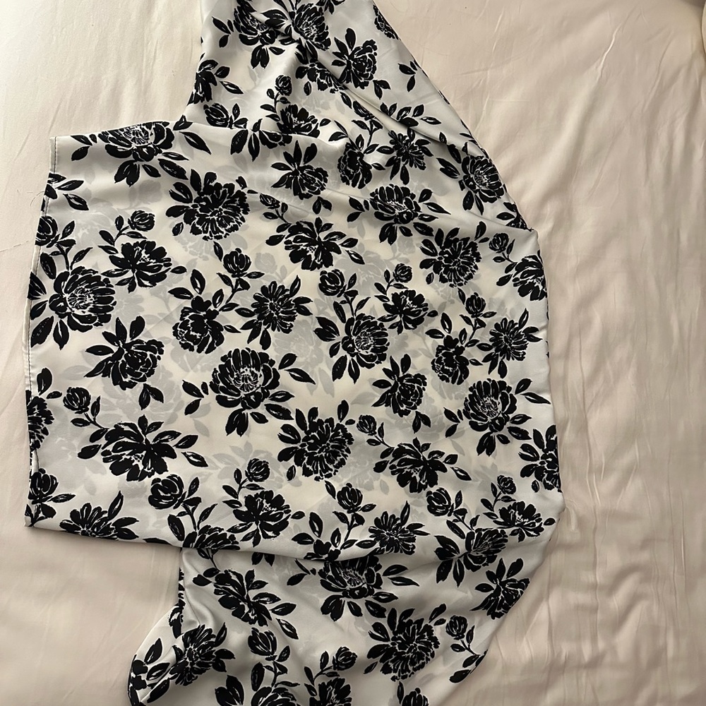 Vine & Love Black & White Top S